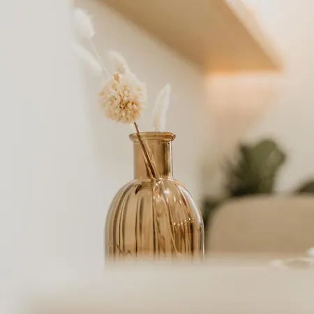 Church View Charming In The Heart Of Διαμέρισμα Κόμπλεντς