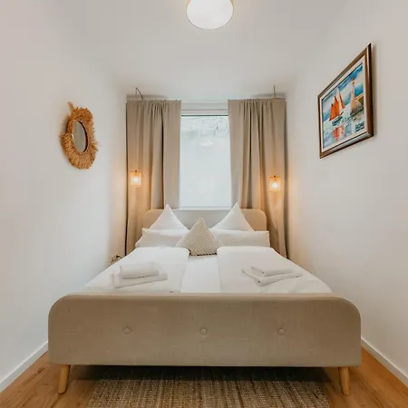 Church View Charming In The Heart Of Apartment